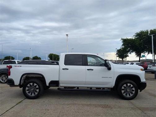 2024 Chevrolet Silverado 2500 Custom