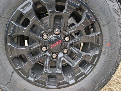 Onyx Black 2026 GMC Canyon Elevation