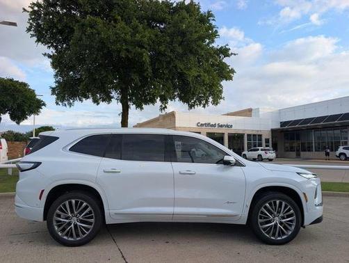 Iridescent White Tricoat 2026 Buick Enclave Avenir FWD