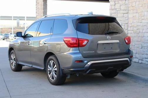 2019 Nissan Pathfinder S