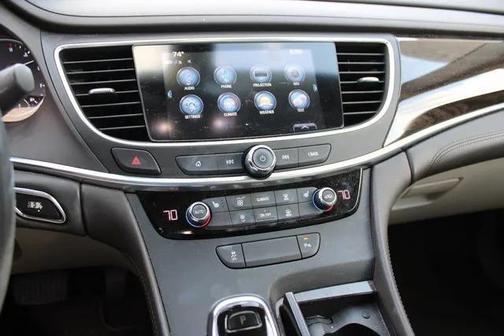 2017 Buick LaCrosse Essence