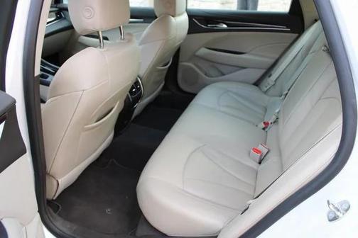 2017 Buick LaCrosse Essence