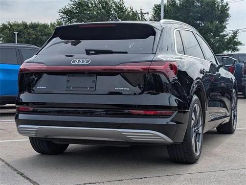 2023 Audi e-tron Premium Plus quattro