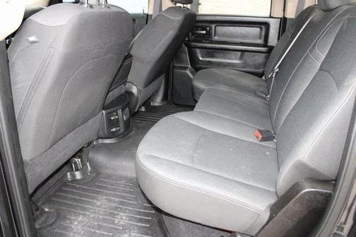 2020 RAM 2500 Tradesman Crew Cab 4x4 6'4' Box