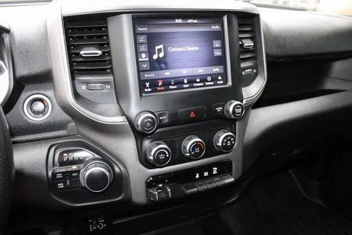 2020 RAM 2500 Tradesman Crew Cab 4x4 6'4' Box