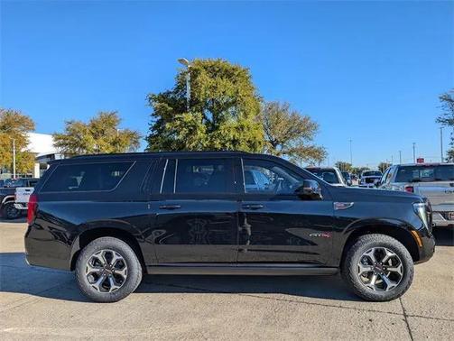 2026 GMC Yukon XL 4WD AT4