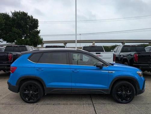 2023 Volkswagen Taos 1.5T SE