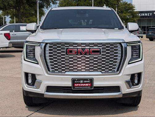 White Frost Tricoat 2023 GMC Yukon Denali