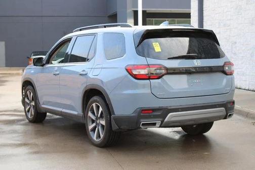 2023 Honda Pilot AWD Elite