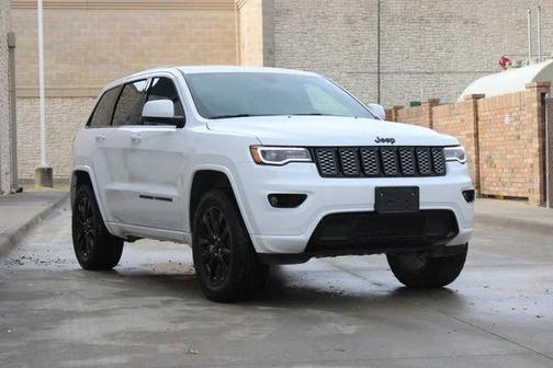 2022 Jeep Grand Cherokee Laredo