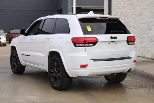 2022 Jeep Grand Cherokee Laredo