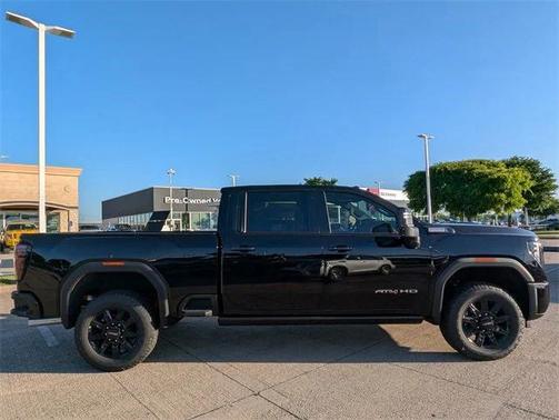 2025 GMC Sierra 2500 AT4