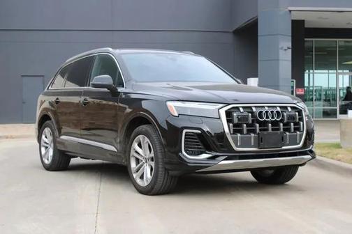 2025 Audi Q7 55 Premium Plus