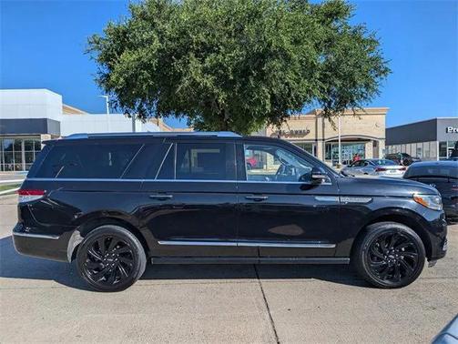 2022 Lincoln Navigator Reserve