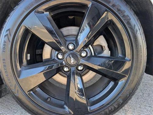 2022 Ford Mustang EcoBoost Premium