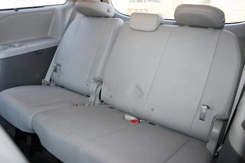 2020 Toyota Sienna XLE