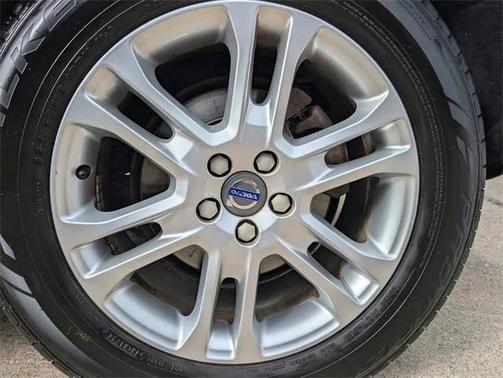 2016 Volvo XC60 T5 Drive-E Premier