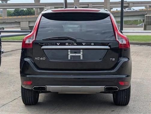 2016 Volvo XC60 T5 Drive-E Premier