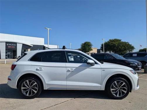 2023 Audi Q5 45 S line Premium Plus
