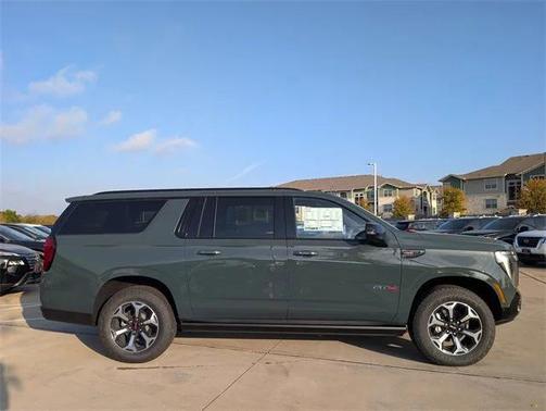 2026 GMC Yukon XL 4WD AT4