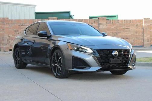 2023 Nissan Altima SR FWD