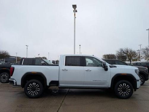 Glacier White Tricoat 2026 GMC Sierra 2500 Denali Ultimate