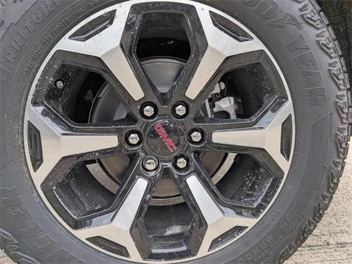 2025 GMC Yukon 4WD AT4