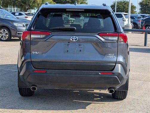 2023 Toyota RAV4 Hybrid XLE