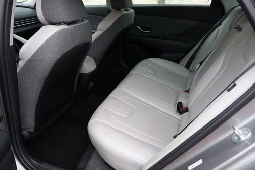 Fluid Metal 2024 Hyundai ELANTRA Limited