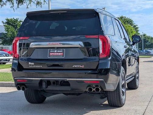 2022 GMC Yukon 4WD AT4