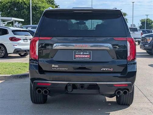 2022 GMC Yukon 4WD AT4