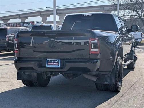 2021 RAM 3500 Laramie Crew Cab 4x4 8' Box