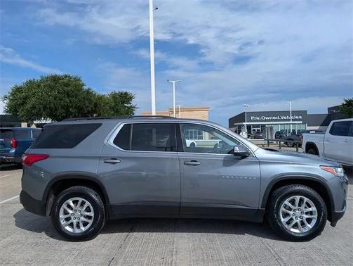 2021 Chevrolet Traverse LT Cloth