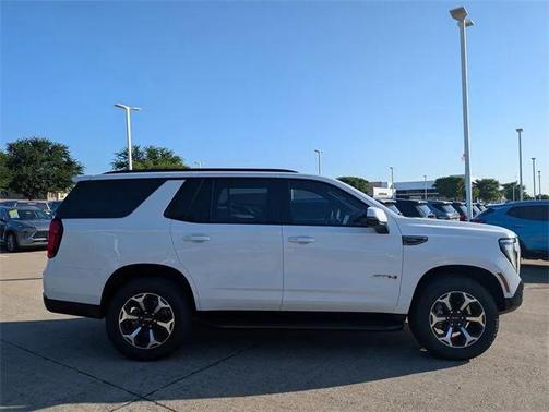 2025 GMC Yukon 4WD AT4