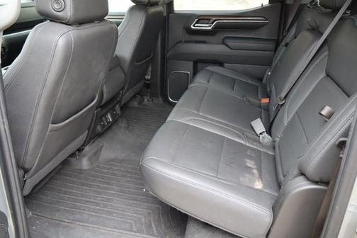 Sterling Metallic 2024 GMC Sierra 1500 SLT