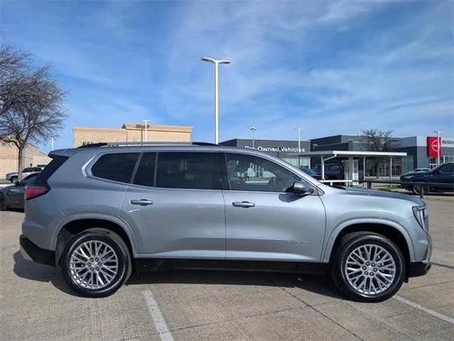 2025 GMC Acadia Denali