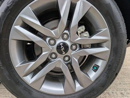Steel Gray 2023 Kia Seltos LX