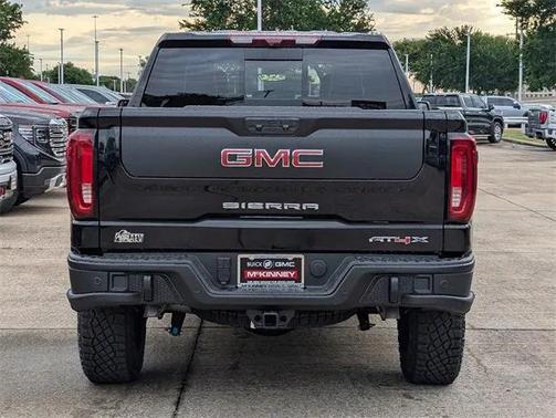2025 GMC Sierra 1500 AT4X