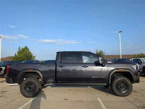 2025 GMC Sierra 2500 AT4