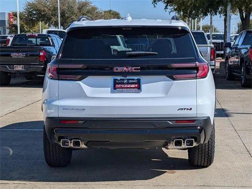 2026 GMC Acadia AWD AT4