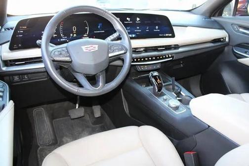 2024 Cadillac XT4 Luxury