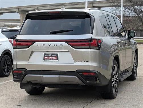 2026 Lexus LX 700h Luxury