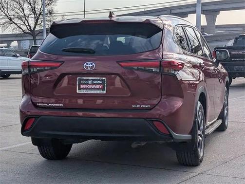 2022 Toyota Highlander XLE