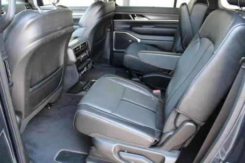 2023 Jeep Wagoneer Series III 4x2