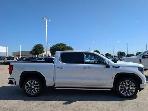 White Frost Tricoat 2023 GMC Sierra 1500 Denali