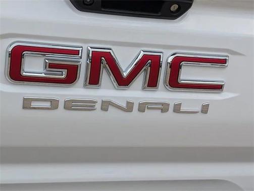2025 GMC Canyon Denali