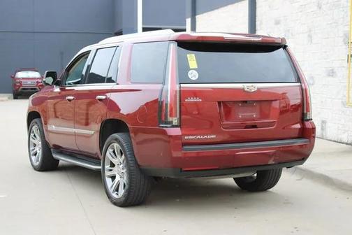 2017 Cadillac Escalade Luxury
