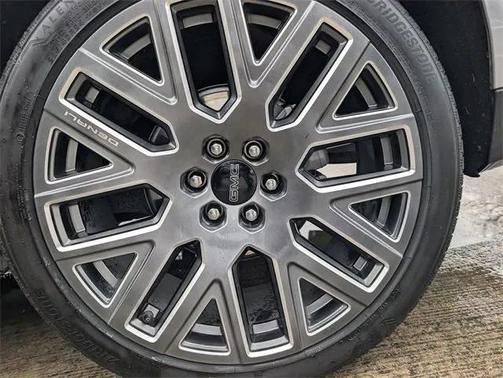 2025 GMC Yukon Denali Ultimate