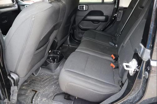 Black Clearcoat 2018 Jeep Wrangler Unlimited Sahara