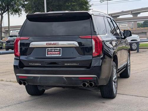 Midnight Blue Metallic 2024 GMC Yukon Denali